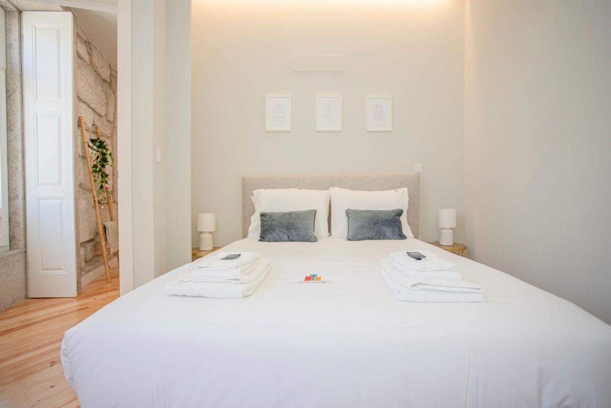 Liiiving In Porto - Aliados Stone Apartment Exterior foto
